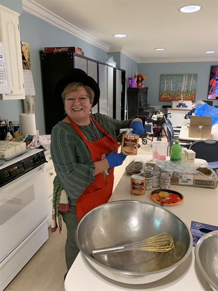 All Hands on Deck for Holiday Pie Baking!